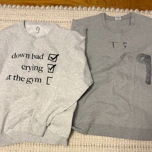 2 oversized Taylor Swift crew neck sweatshirts